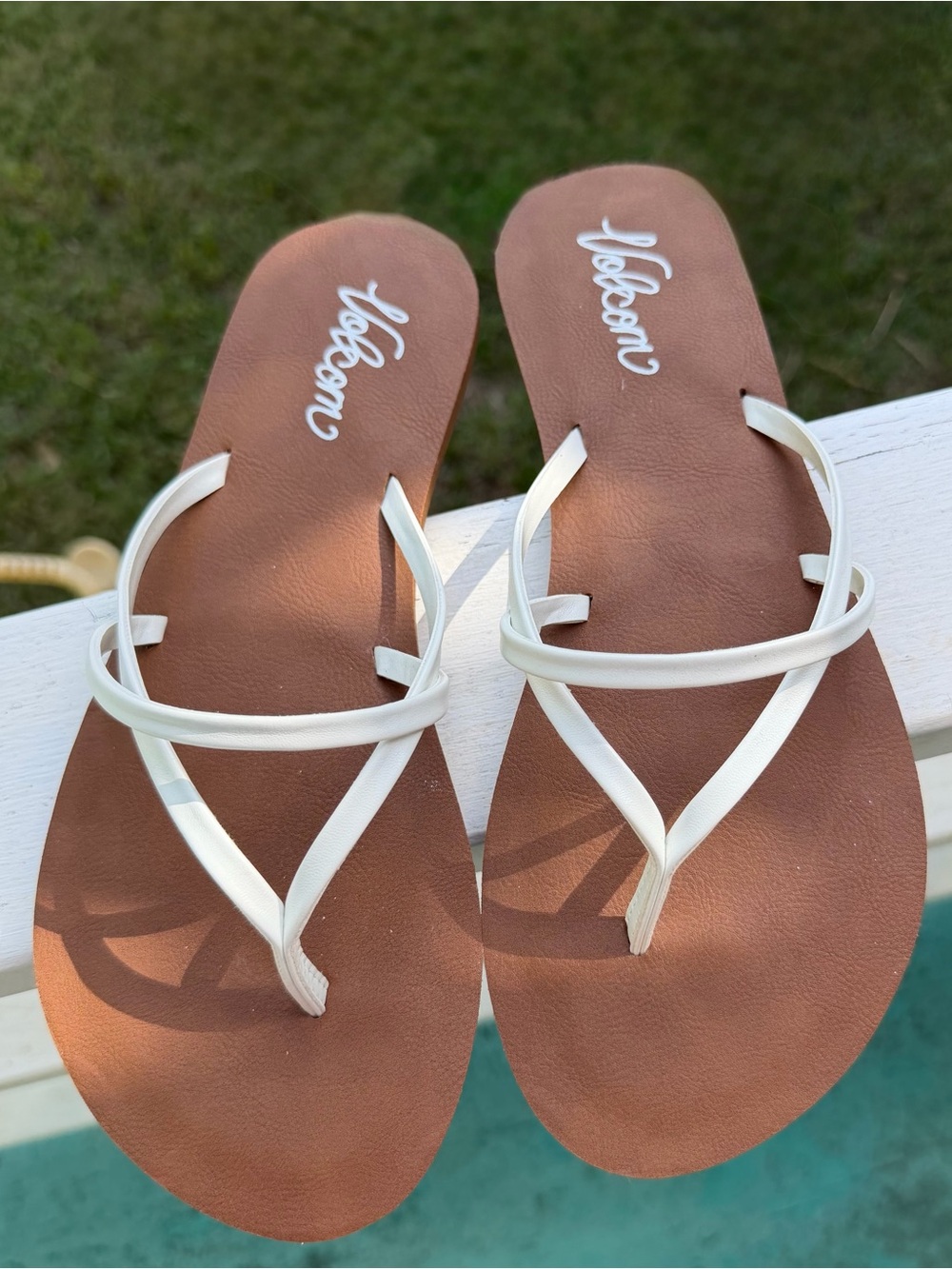 Volcom White Strap Brown Footbed Thong Sandals